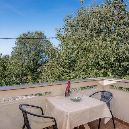 Cozy Apartment In Malinska Dubasnica With Wifi 외부 사진