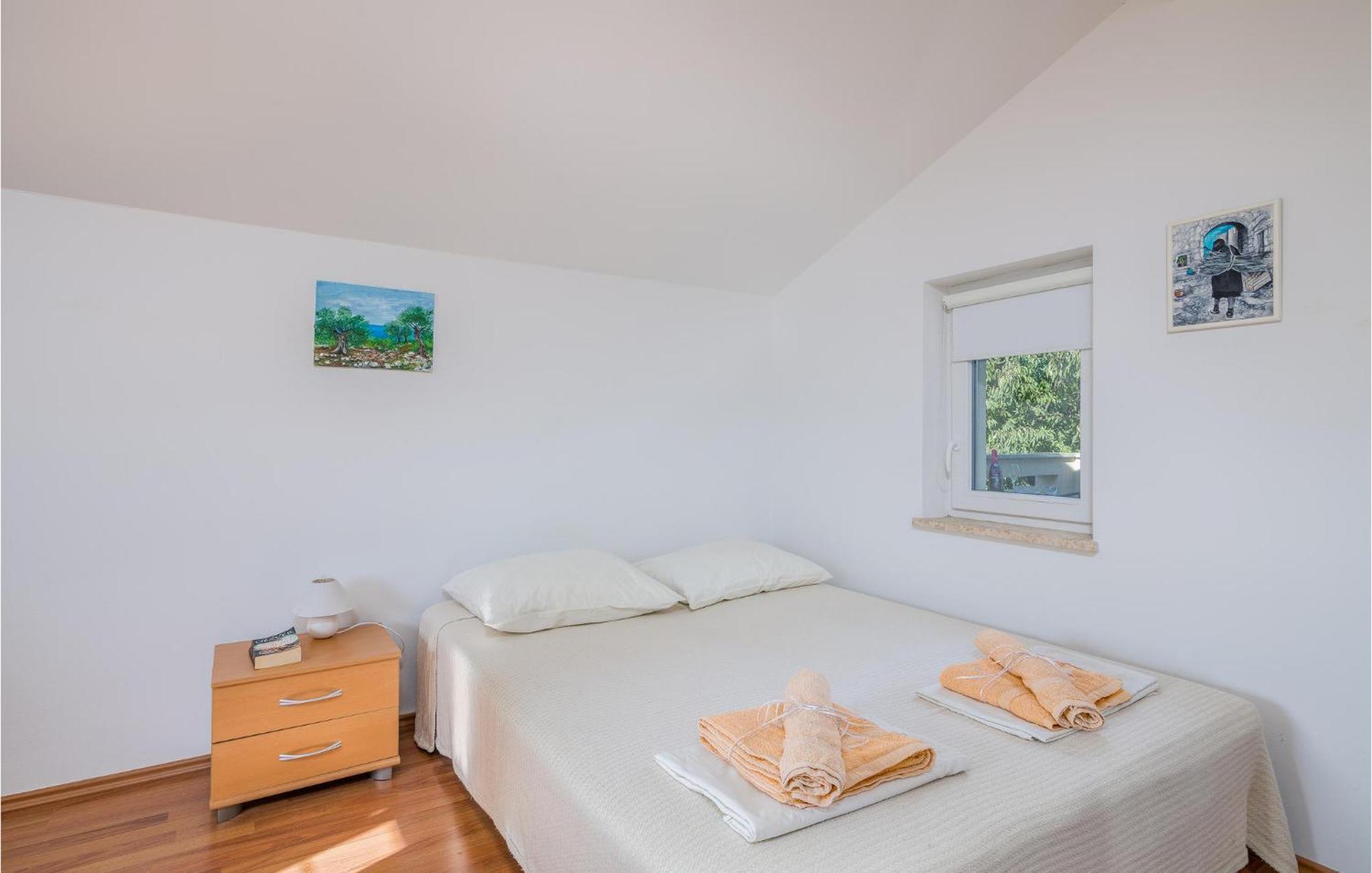 Cozy Apartment In Malinska Dubasnica With Wifi 외부 사진